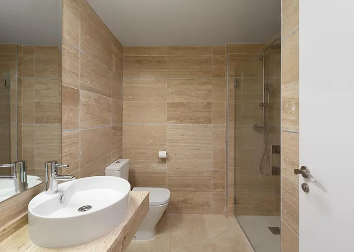 2-br Middle Floor With Sea Views *