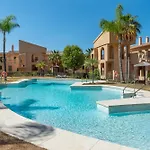 2-br Middle Floor With Sea Views דירה *