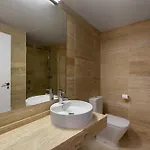 דירה 2-br Middle Floor With Sea Views