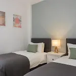 דירה 2-br Middle Floor With Sea Views *