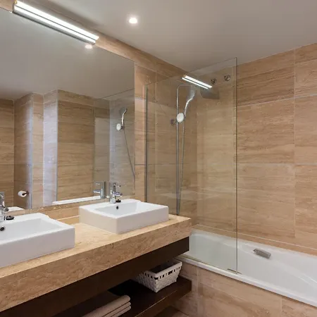 Apartment 2-br Middle Floor With Sea Views