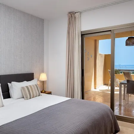 Apartment 2-br Middle Floor With Sea Views