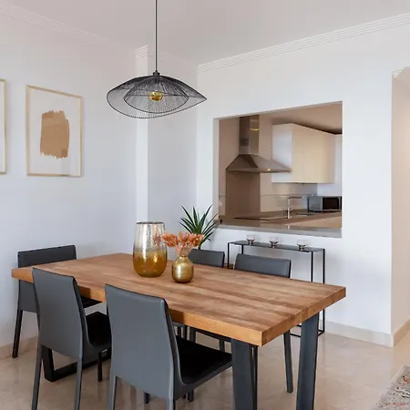 2-br Middle Floor With Sea Views *