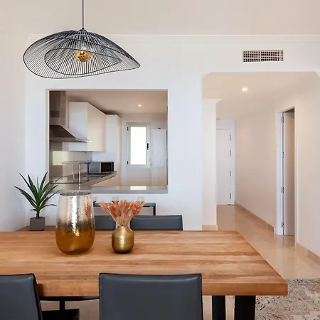 Lejlighed 2-br Middle Floor With Sea Views *